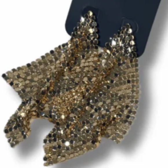 2/$30 NWT PrettyLittleThing-Gold Glam Earrings - Picture 3 of 4